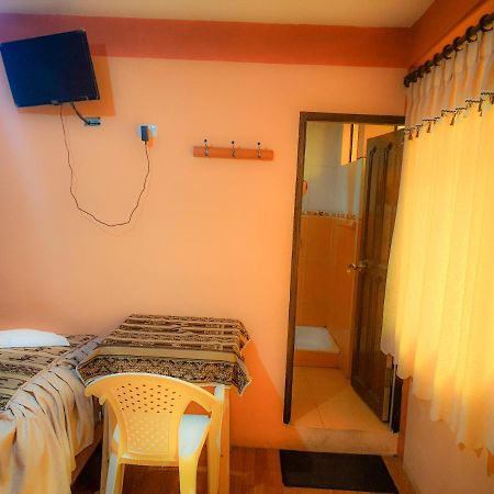 Hostal Luz Yhobimar Copacabana  Eksteriør billede