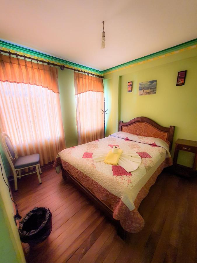 Hostal Luz Yhobimar Copacabana  Eksteriør billede