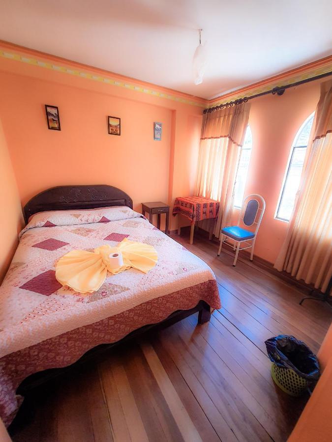 Hostal Luz Yhobimar Copacabana  Eksteriør billede