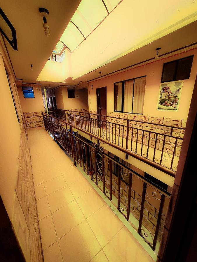 Hostal Luz Yhobimar Copacabana  Eksteriør billede