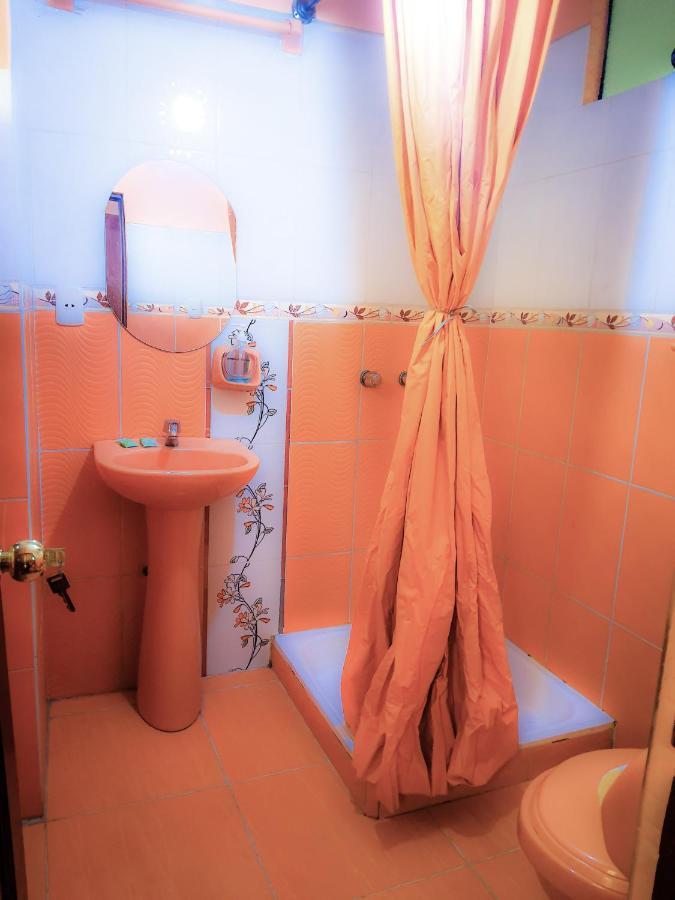 Hostal Luz Yhobimar Copacabana  Eksteriør billede