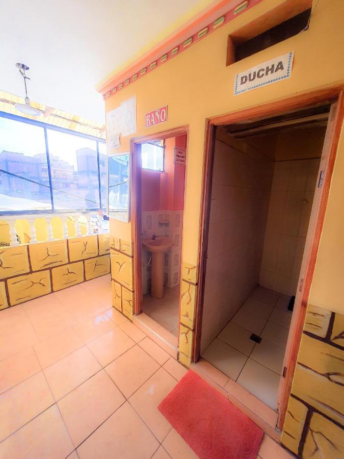 Hostal Luz Yhobimar Copacabana  Eksteriør billede